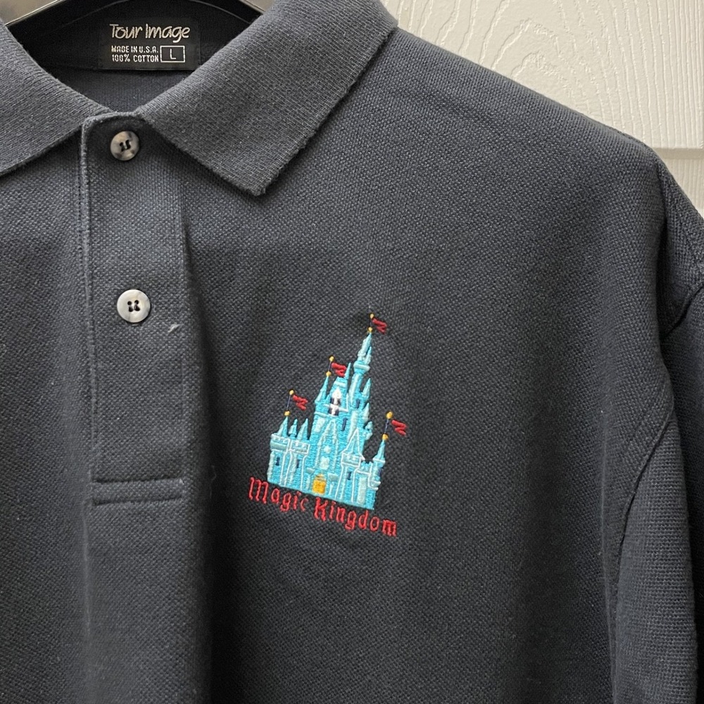 Tour Image Disney Men's Large Magic Kingdom Employee Navy Blue Polo Shirt Castle - Picture 1 of 11